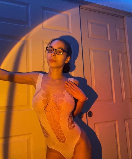 locobellaaa model beautiful images