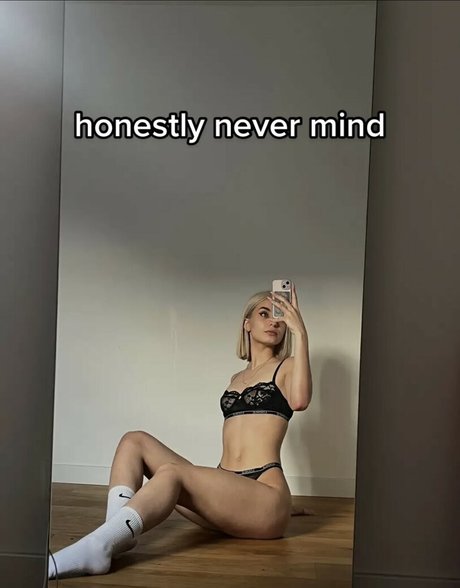 Lina Hsly free star images