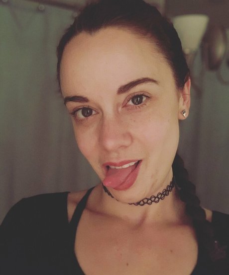 slut4sativa free pornstar img