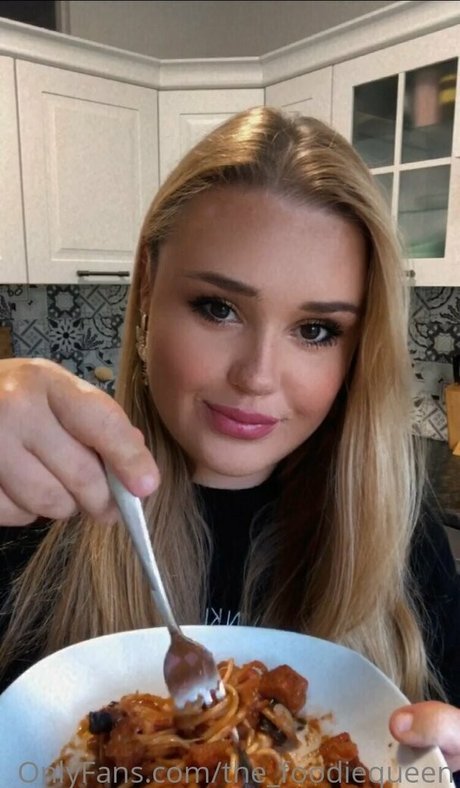 the foodiequeen beautiful model photos