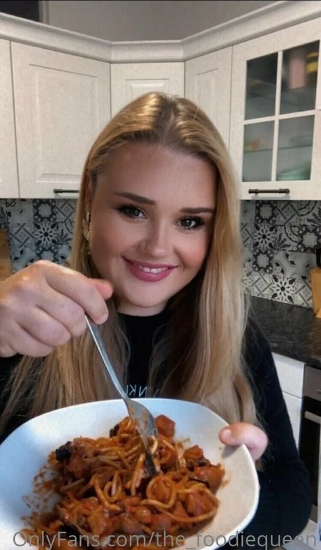 the foodiequeen xxx pornstar img