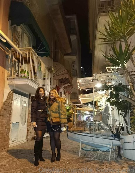 the foodiequeen pretty model img