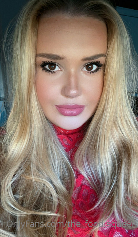 the foodiequeen model free photo