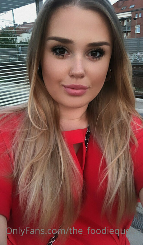 the foodiequeen nudes model img