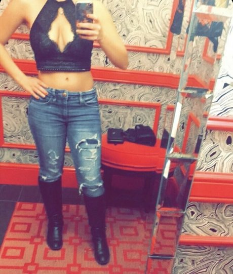 swildcatehigh1997 pretty actress pic