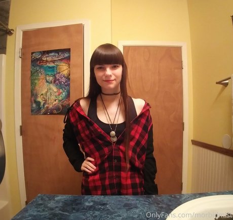 morbidmist model adult picture