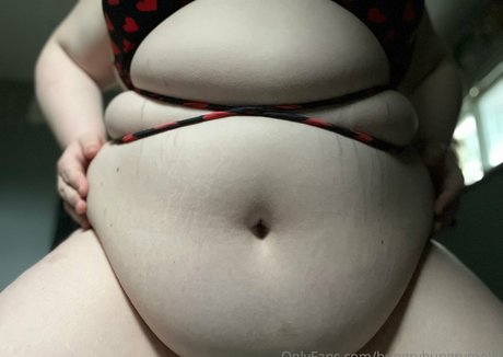 hungryhungrymolly naked pornstar img