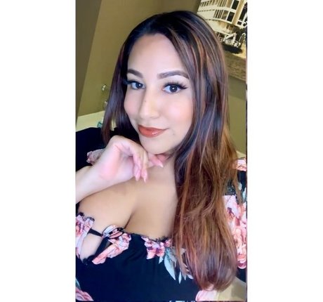 blonde famous onlyfans nudes pictures