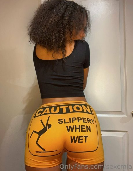 miavault star sexy pics