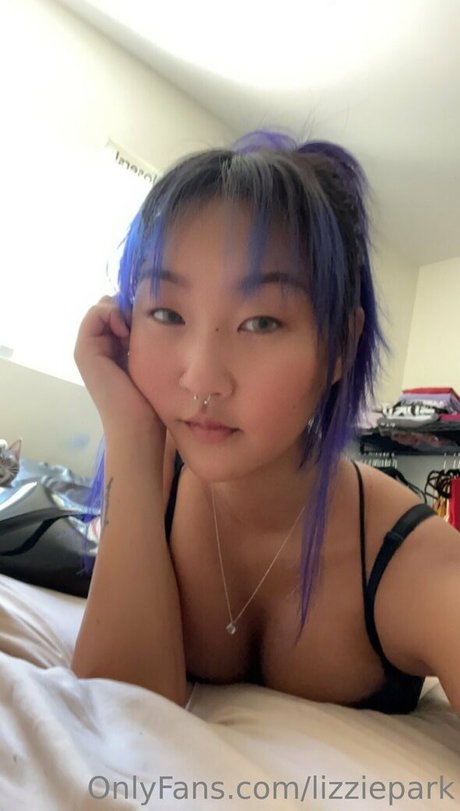 lizziepark nudes actress archive