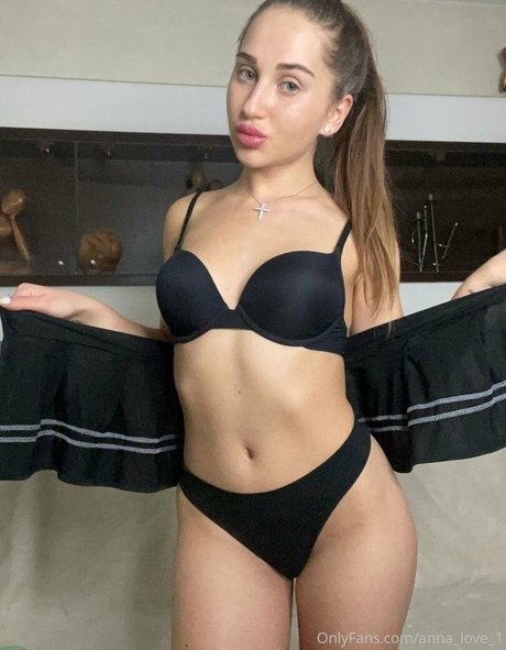 girl on girl onlyfans free naked gallery