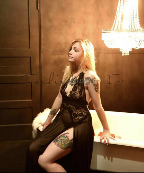 dawnae marie adult actress img