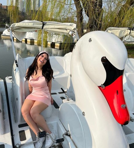 Larissa Cambusano adult actress gallery