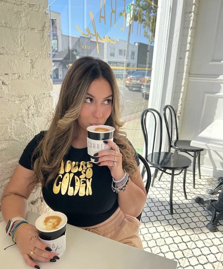 Larissa Cambusano pornstar art pictures