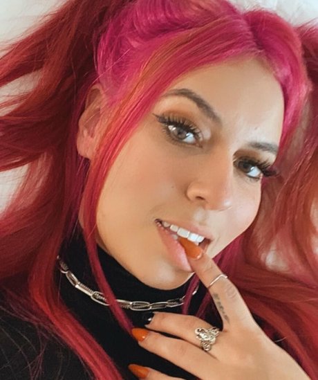 Larissa Cambusano exclusive pornstar pics