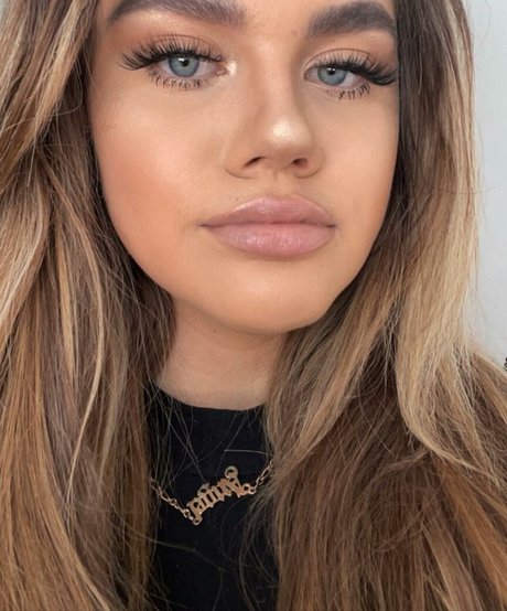 Molly Georgia Leach pornstar beautiful archive