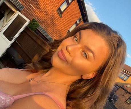 Molly Georgia Leach pornstar xxx galleries