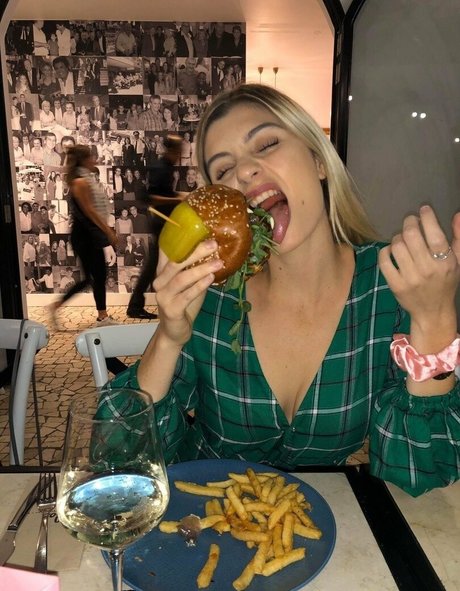 horny girls onlyfans art porn galleries