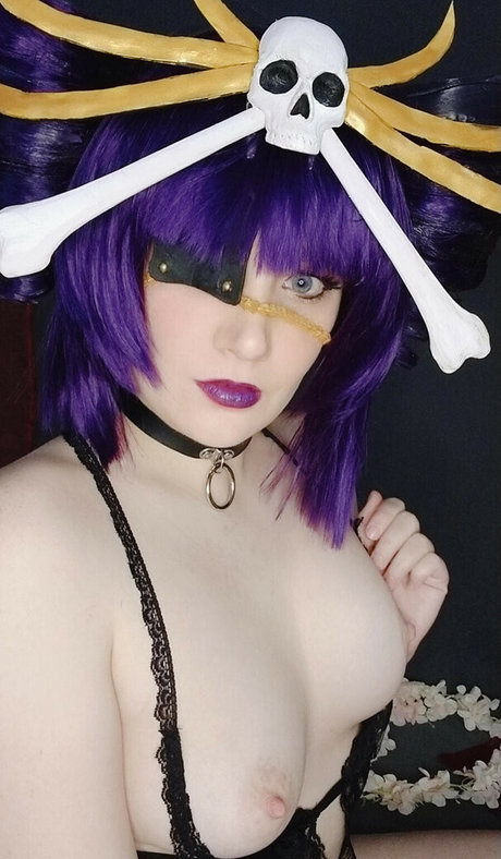 emiaicos star free pics