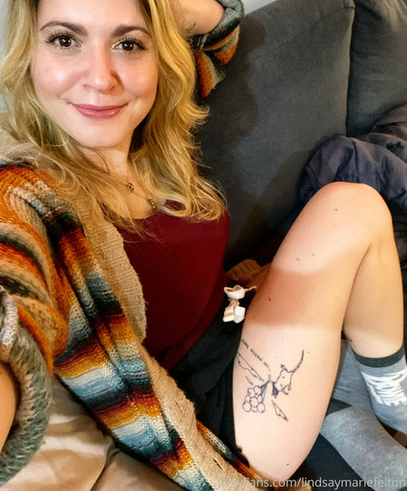 lindsaymariefelton hot actress archive