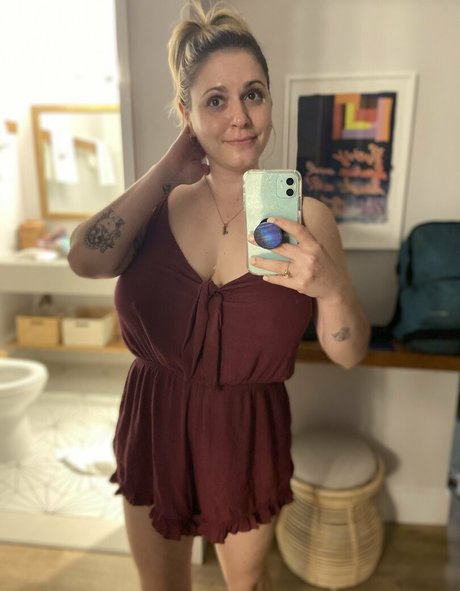 lindsaymariefelton model xxx pics