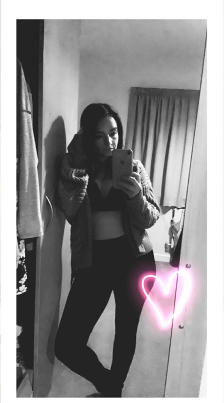 carla012 naked pornstar img