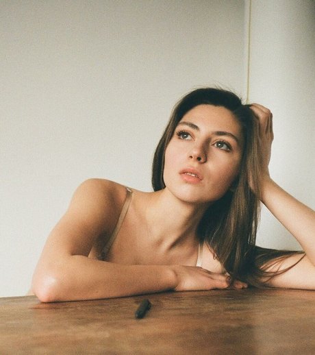 Anna Dubowick pretty star pic