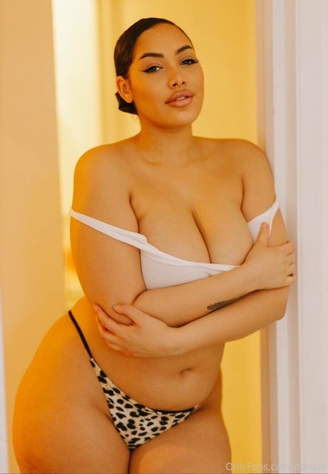 parisxhk star porn photos