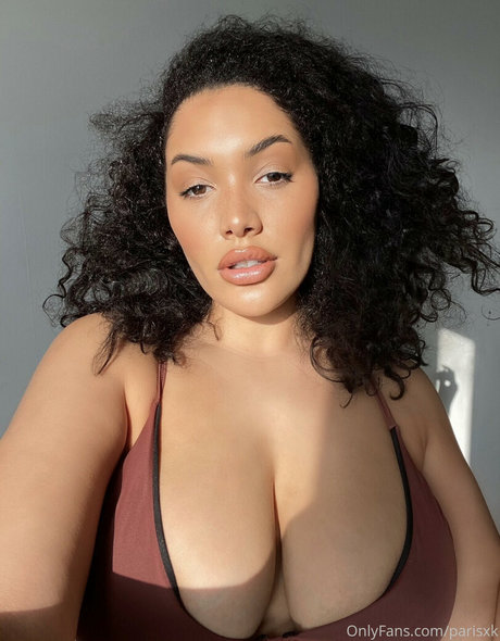 parisxhk pornstar erotic pic