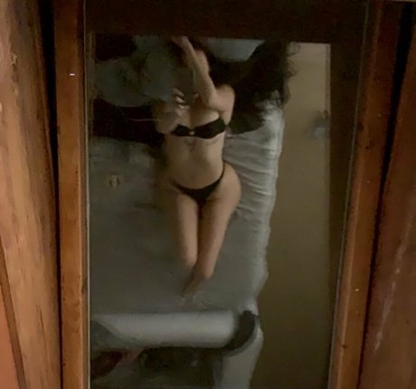 Saintpussey top model pics