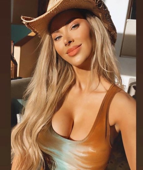 thick latina milf onlyfans free porn photo