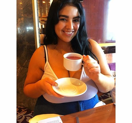 Charlotte Godoy free actress pics