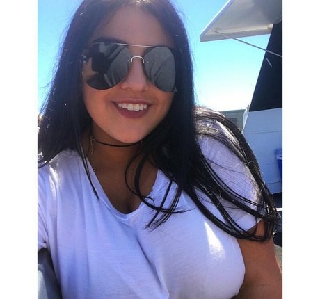 curvy naked onlyfans beautiful naked photos