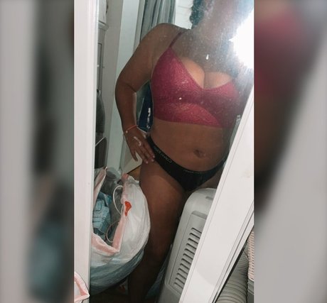 Pinkyypieee top pornstar photo