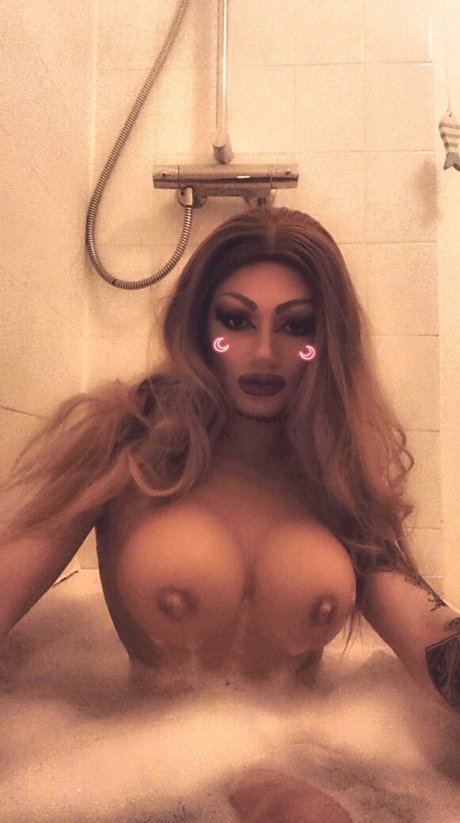 Roman Rose star exclusive picture