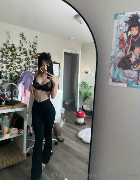 cloudrosies pornographic actress pics