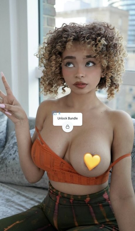 Kiara Peach nude actress gallery