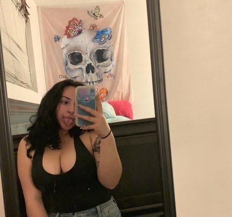 curvygirlynat nudes star pictures