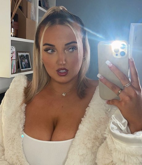 Olivia D pretty model img