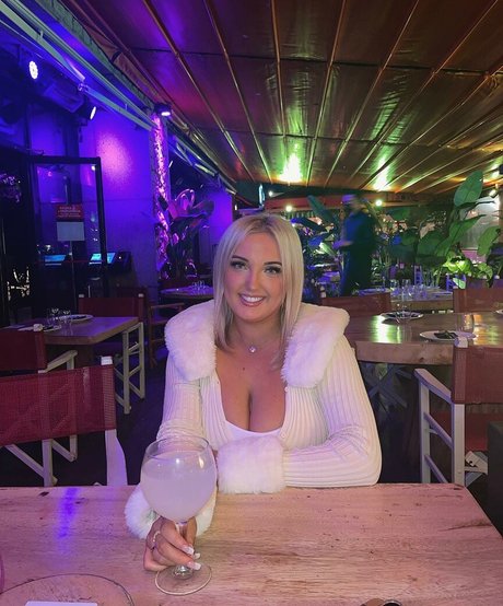 Olivia D sexy model img