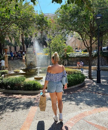 Olivia D xxx star galleries