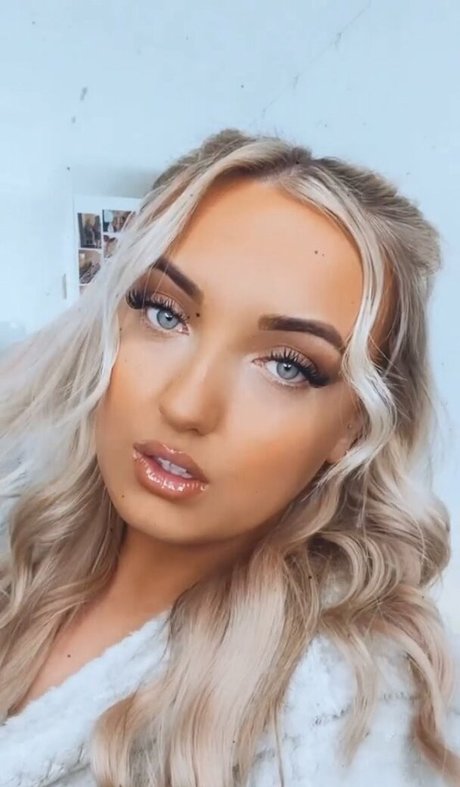 bbw shemale onlyfans hot naked picture