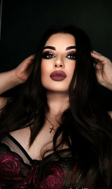 adelinaroccos pornographic model gallery