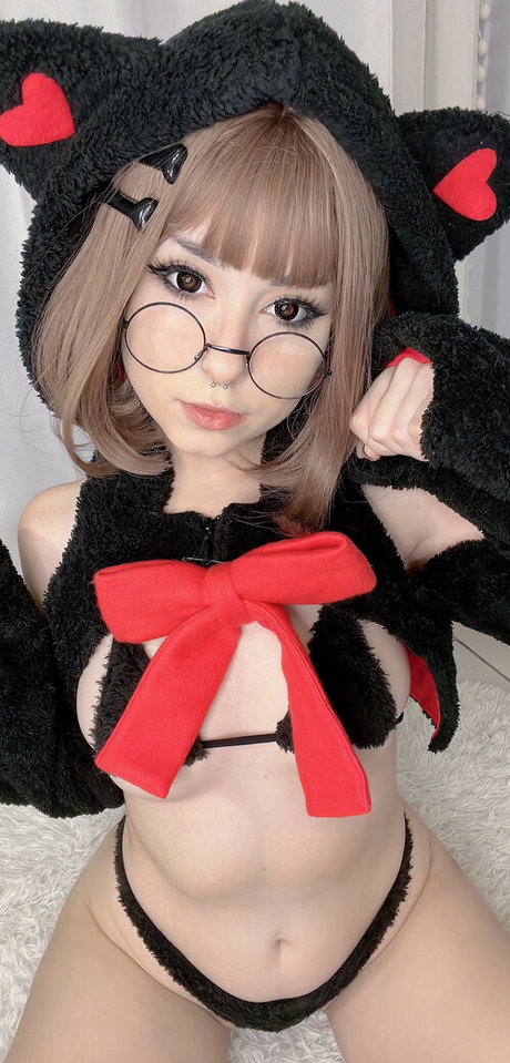 Feyrechan model pretty pictures