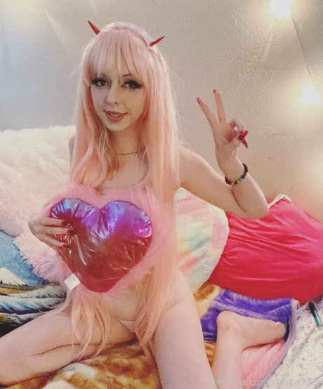 clazzychloe model adult img