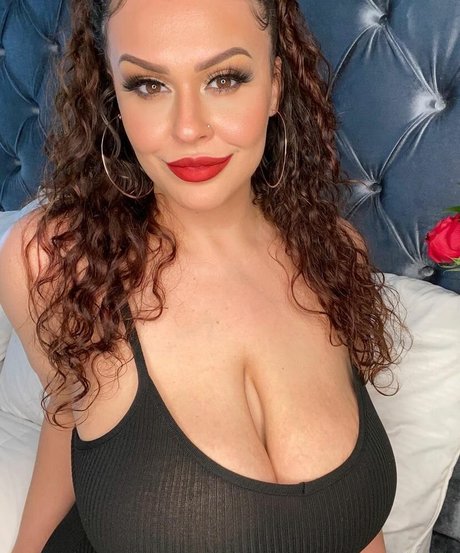 gloryhole onlyfans pornographic archive