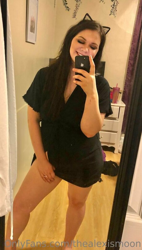 thealexismoon model pretty pics