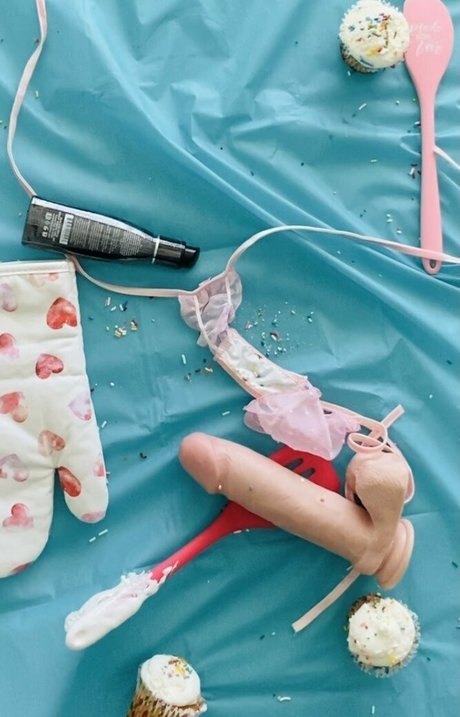 gretchengoez art star pics