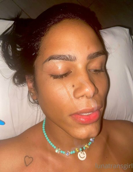 lunatransgirl model pornographic picture