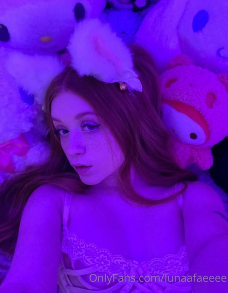 Lunaafaeeee hot actress photos